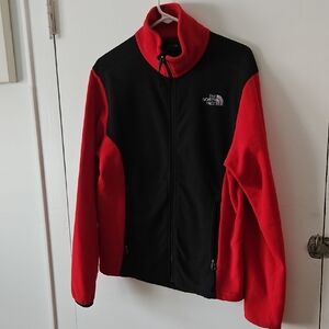 The North Face Mens lighweight Fleece Size S, RED/BLACK
